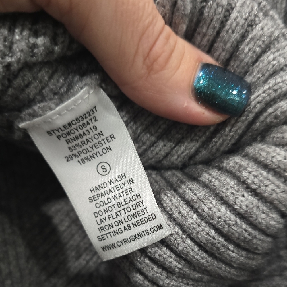 Raya Gray Ribbed Sweater - Picture 6 of 6